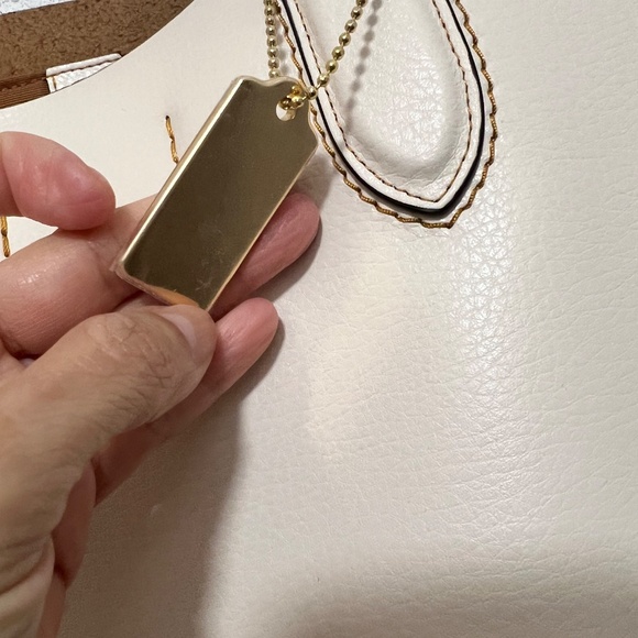 Coach Derby Tote - Picture 10 of 11